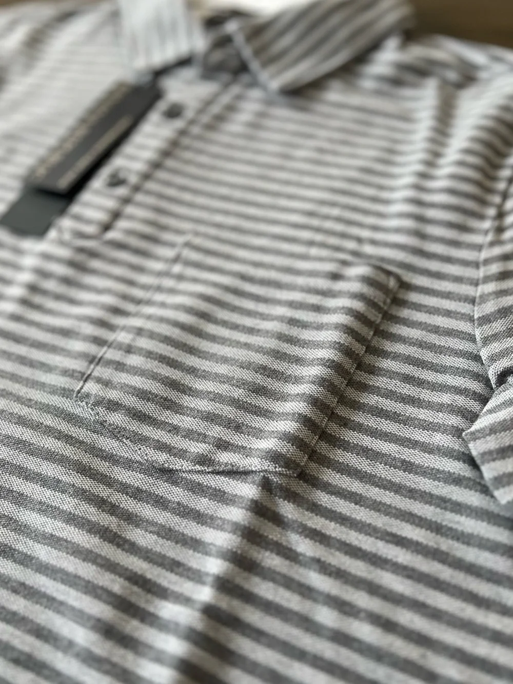 Banana Republic Performance Piqué Polo NWT Men’s Medium Gray Striped Shirt